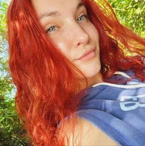 Meet your Posher, Makeup